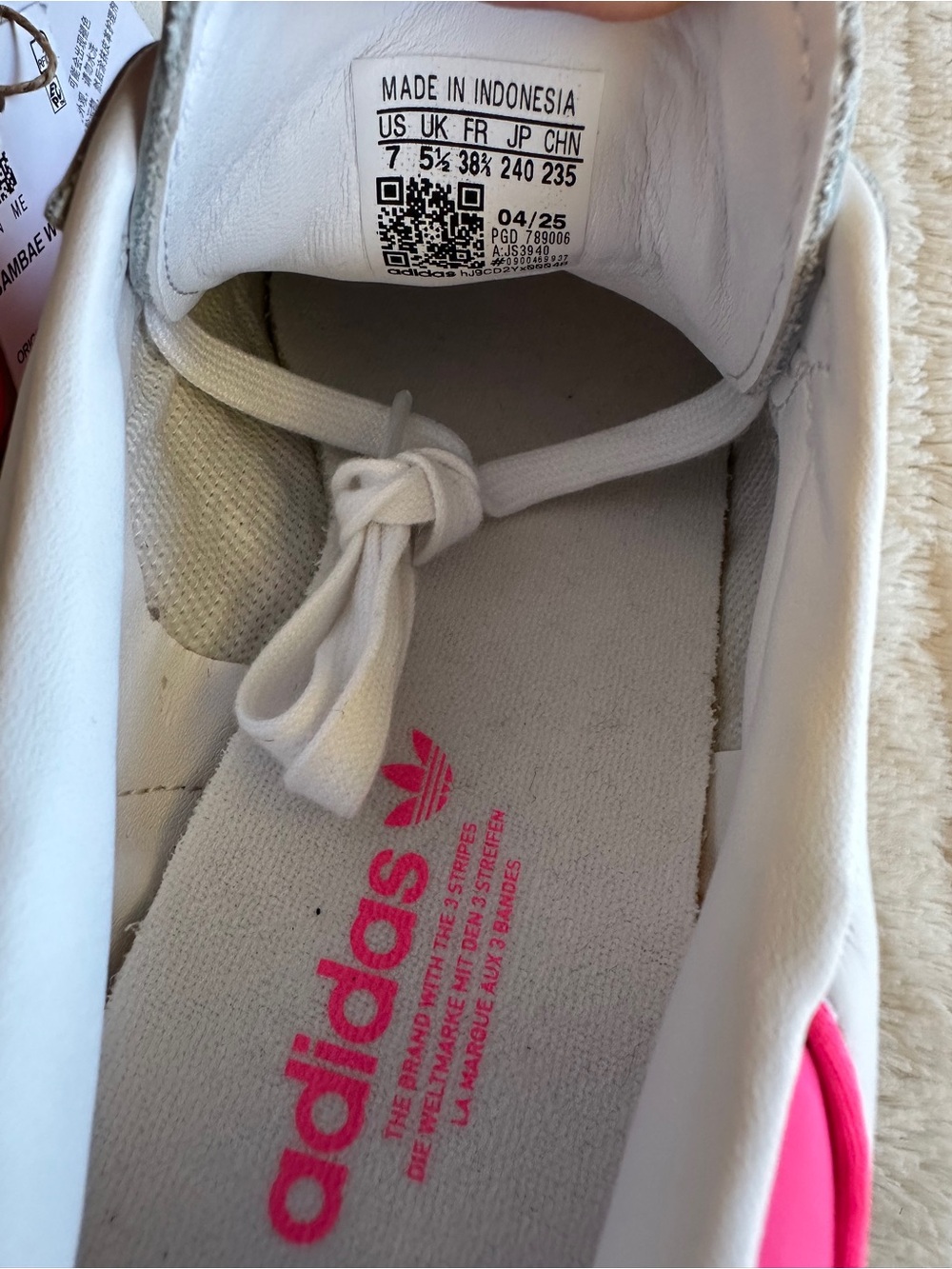 NWT Adidas Originals Sambae White and Bright Pink, W 7 - Picture 11 of 12